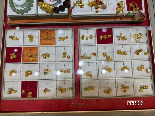 金茂五金市场昨开门迎客